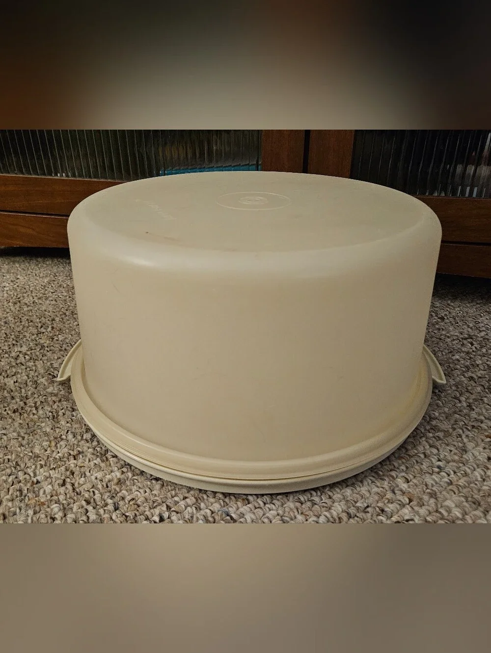Tupperware Giant Cake Carrier 1256-4 Missing Handle